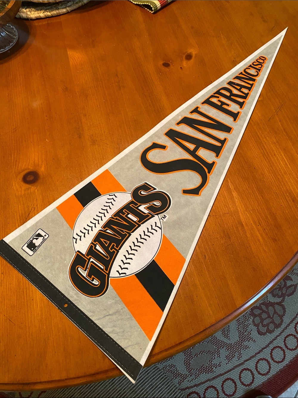 MLB San Francisco Vintage 1990 Giants Orange Black Triangular Felt Pennant
